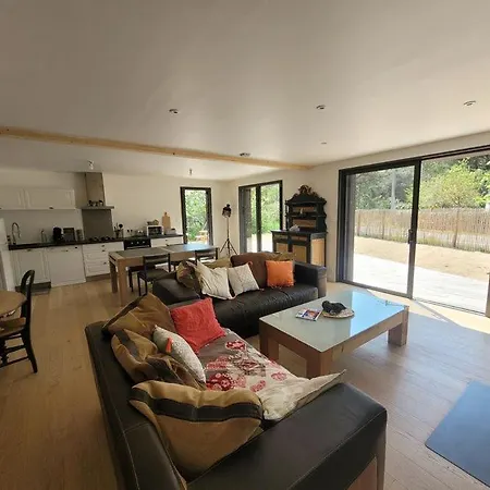 Jolie Maison Bois 8 A 10 Personnes Hébergement de vacances