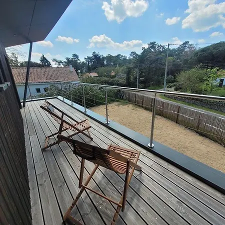 Jolie Maison Bois 8 A 10 Personnes *